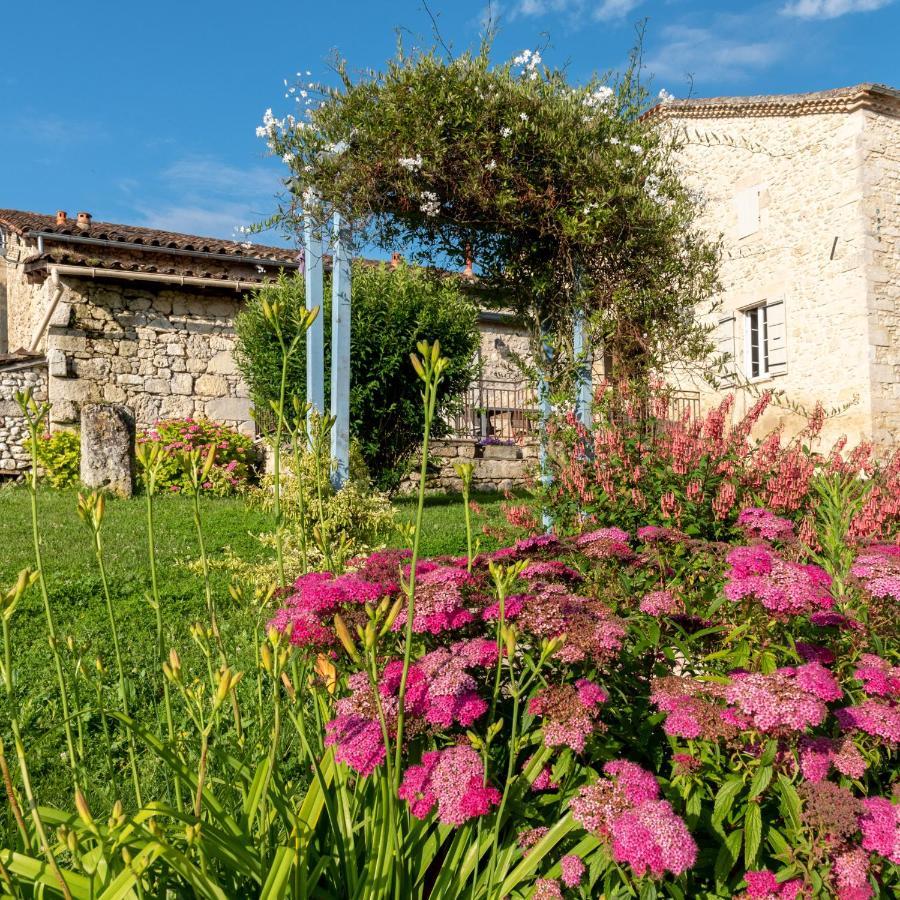 La Maison De Yuka Plieux Exteriör bild